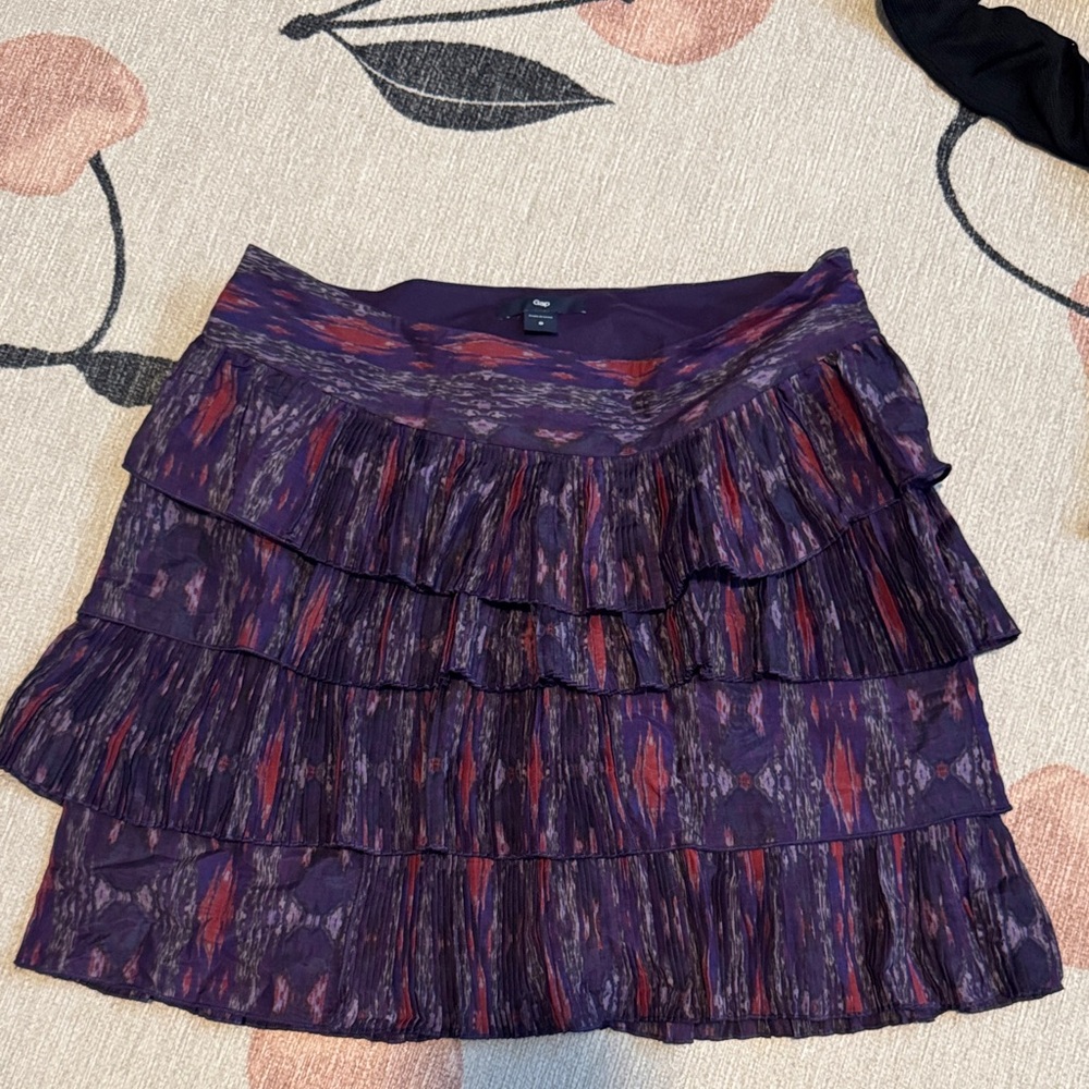 🌿3 for $25!! Bundle and Save🌿[Gap] Elegant Purple and Red Tiered Skirt